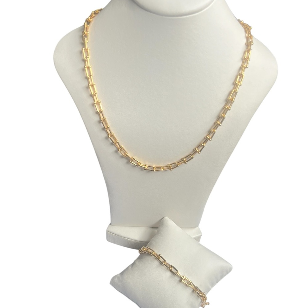 NEW Gold Plated Necklace & Bracelet Set